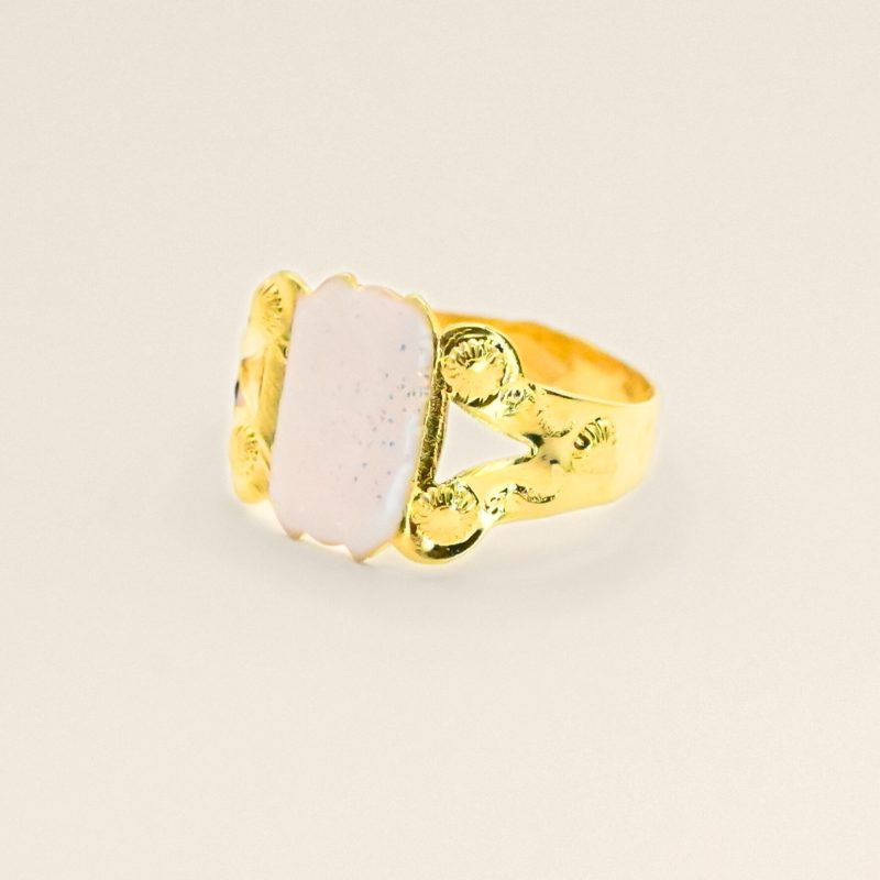 Bague réglable extra plate dorée à l'or fin et émaillée. Bijou seul, Crédit GEMITY